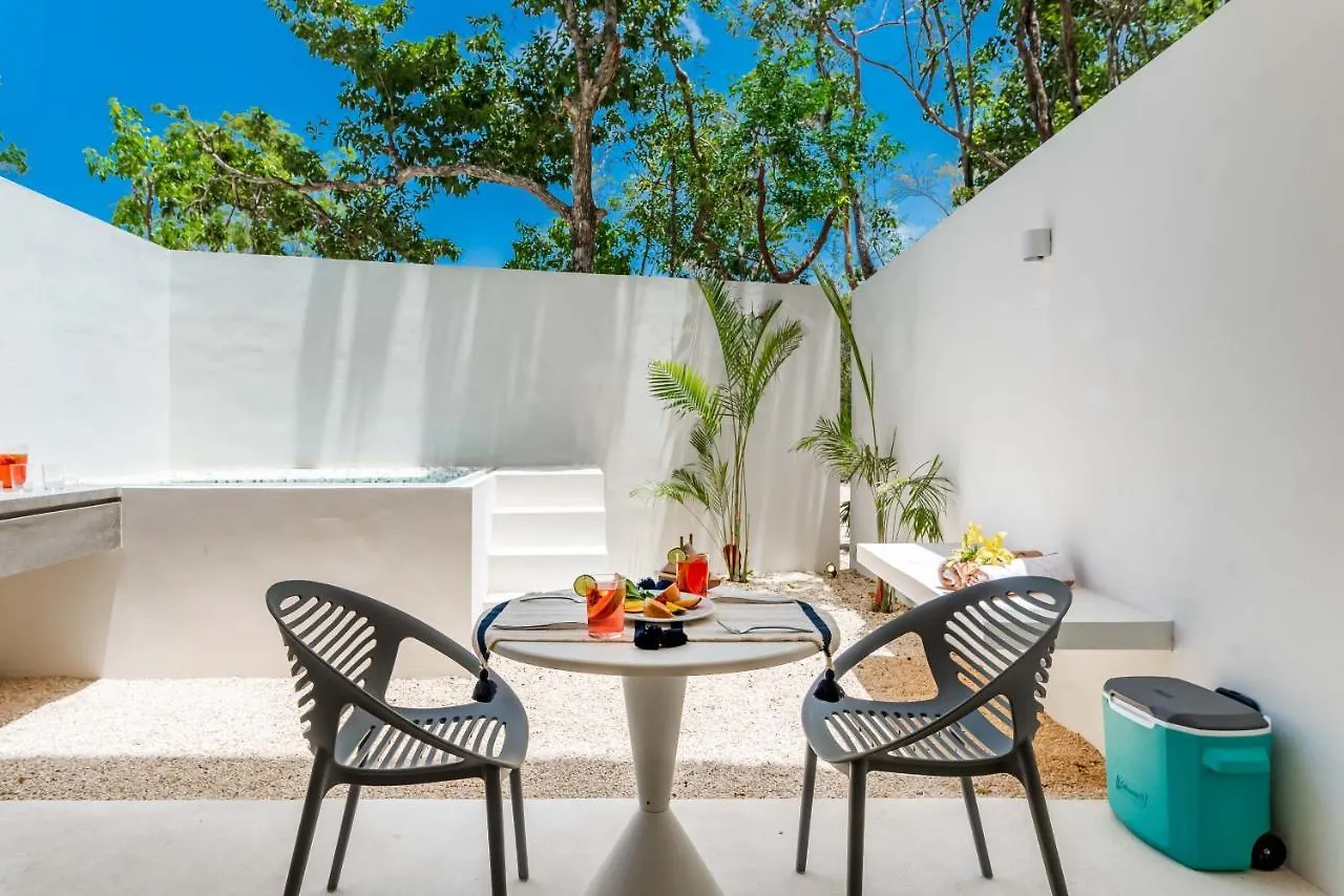 Central Park Lagunas Tulum Aparthotel 0*,